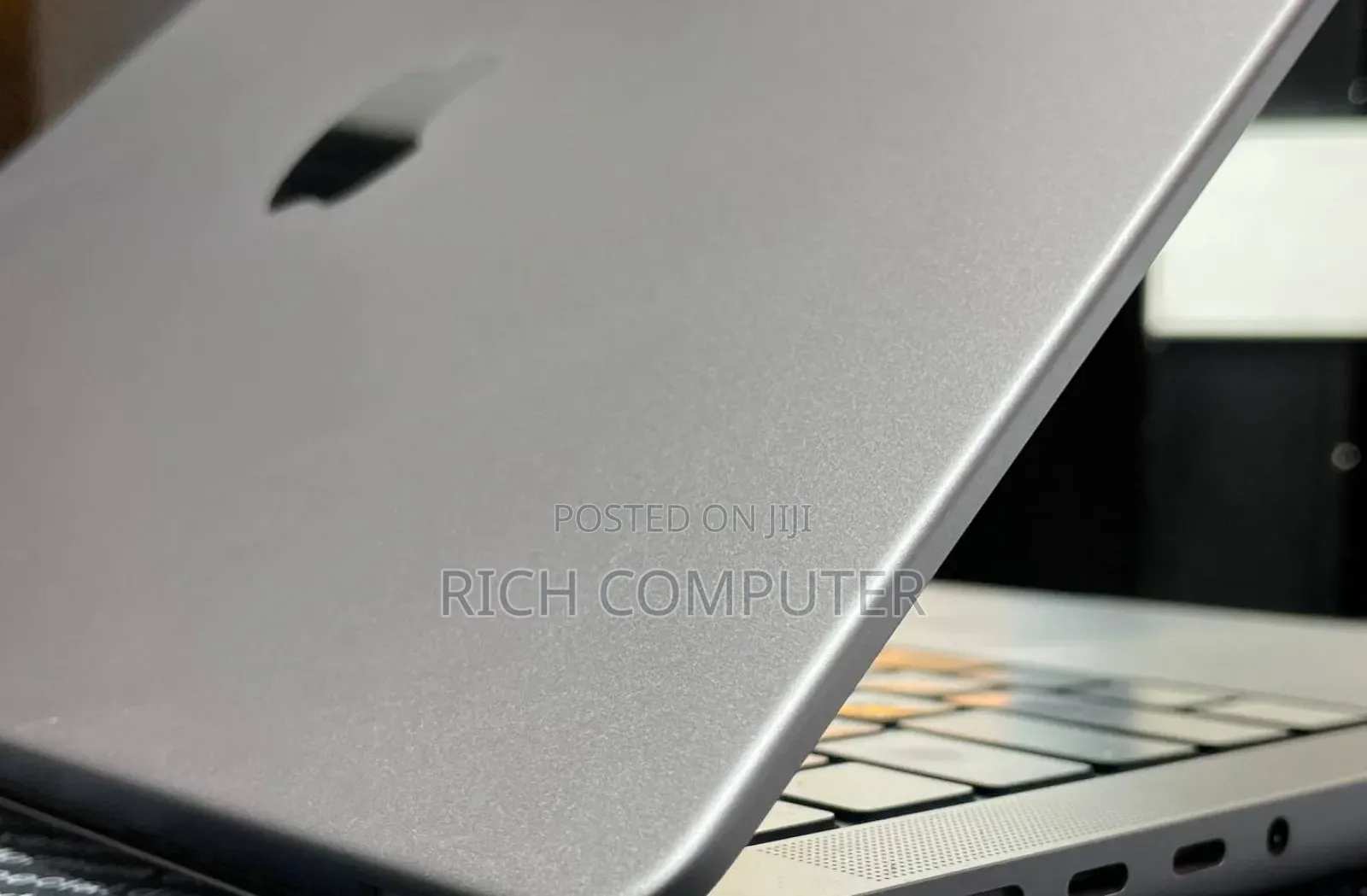 New Laptop Apple MacBook Pro M1 32GB Apple M1 SSD 512GB