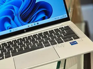 New Laptop HP EliteBook 830 16GB Intel Core I7 SSD 512GB