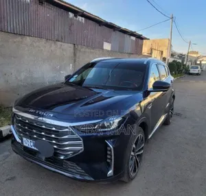 Photo - Jetour X70 Plus 2023 Black