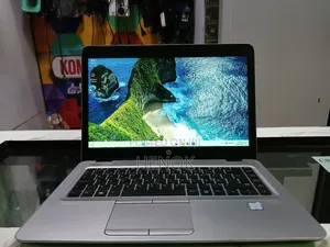 Photo - Laptop HP EliteBook 840 G3 8GB Intel Core I5 SSD 256GB