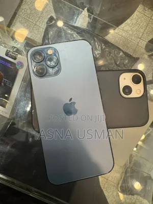 Photo - Apple iPhone 12 Pro 128 GB Blue