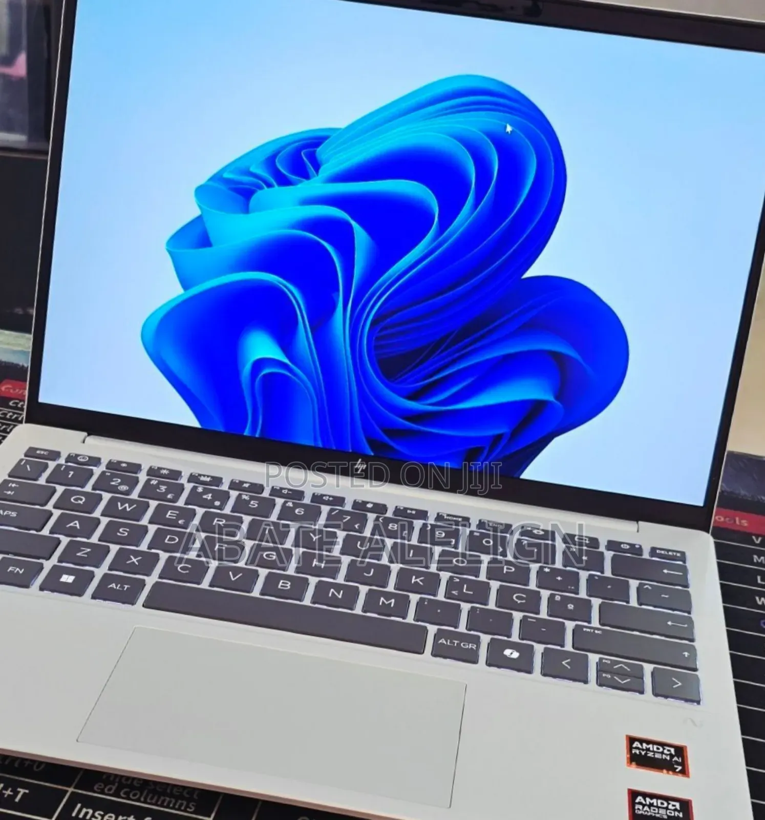 New Laptop HP OmniBook 7 14" 32GB AMD Ryzen 7 SSD 1T