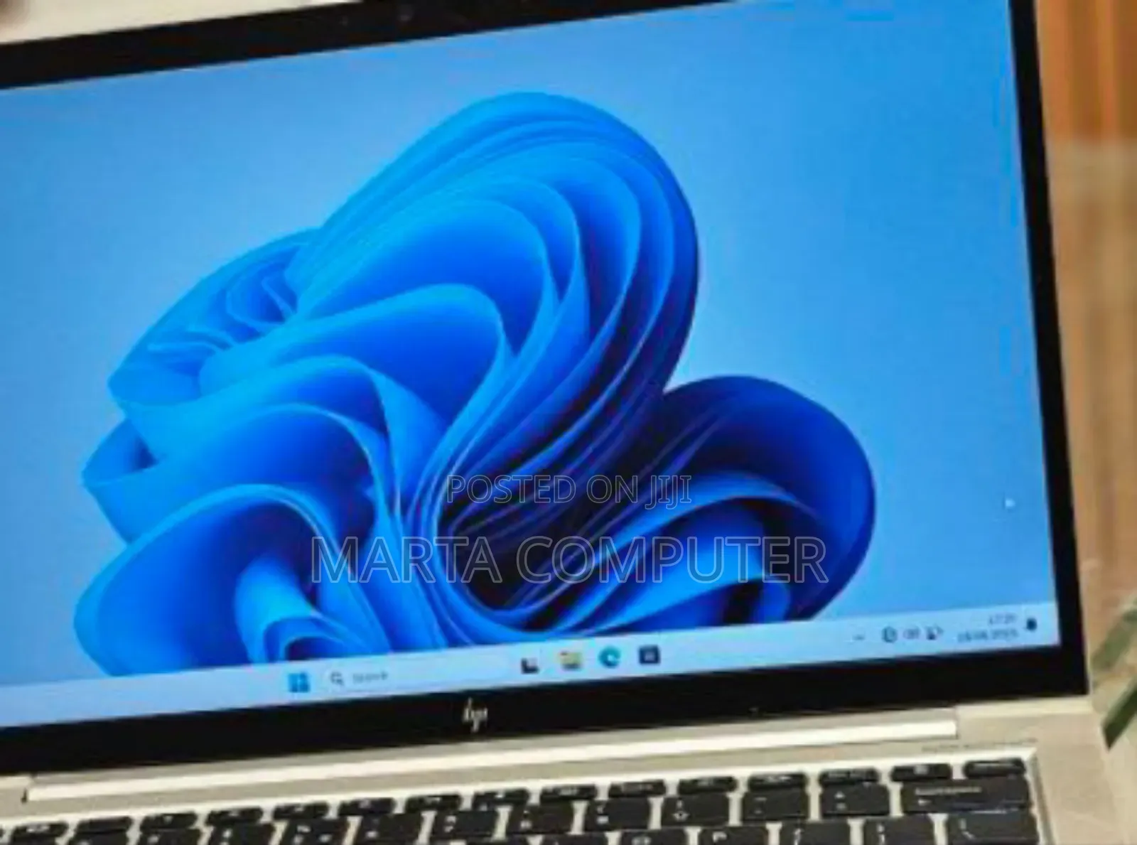New Laptop HP EliteBook 830 G8 16GB Intel Core i7 SSD 512GB