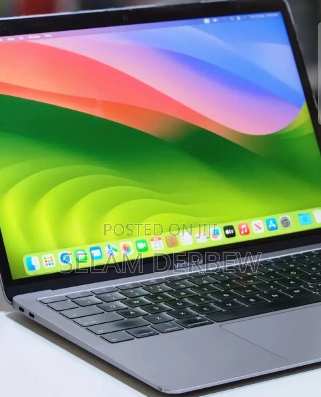 New Laptop Apple MacBook Pro 2019 8GB Intel Core I5 SSD 256GB