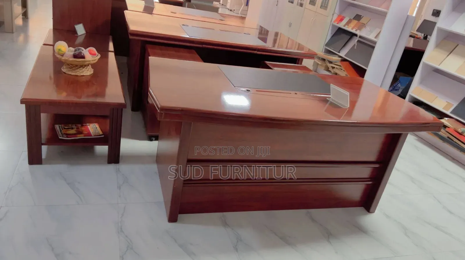 ማናጃረያል Teble