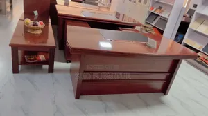 ማናጃረያል Teble