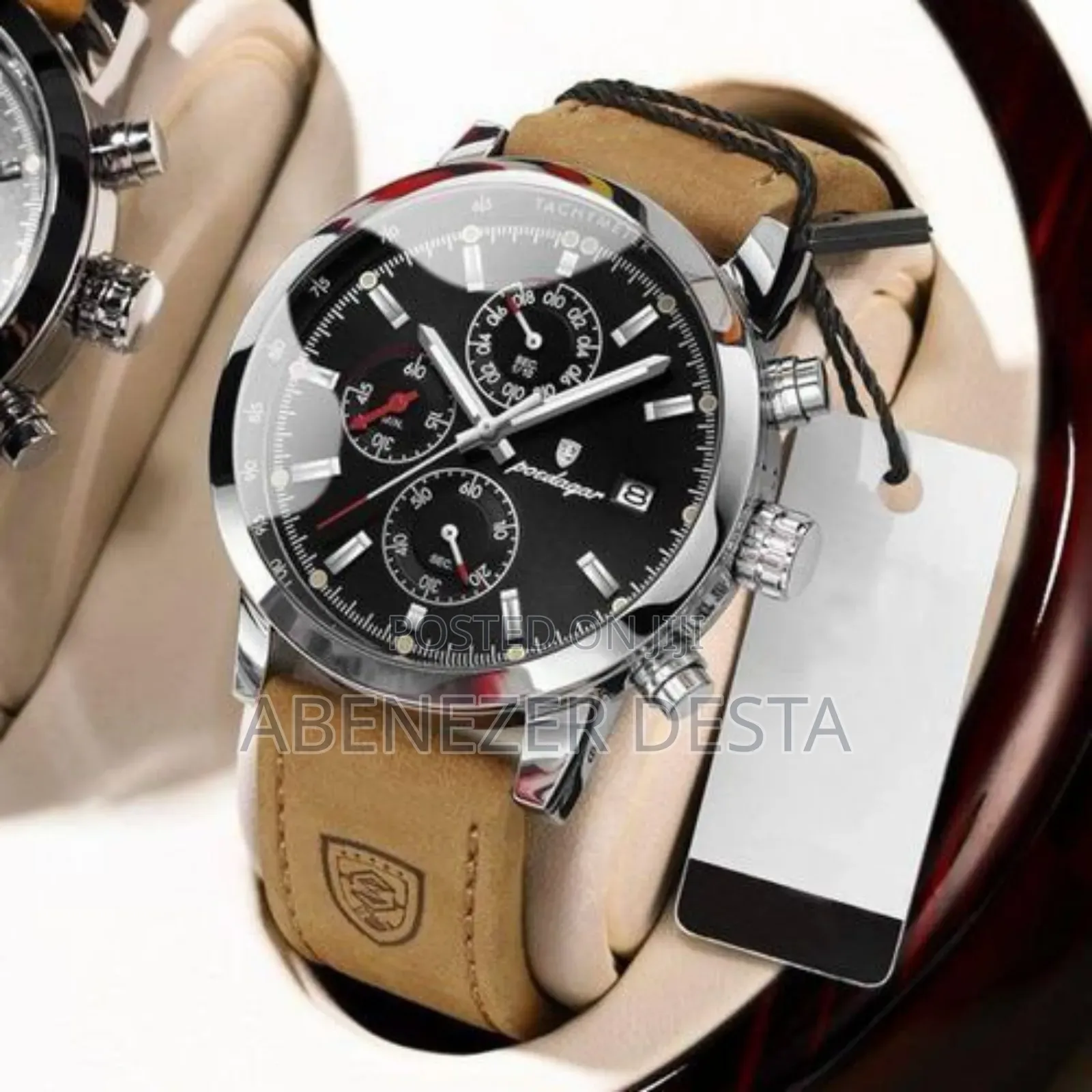 Poedagar 932 Men's Chronograph Watch With a Silver Case,