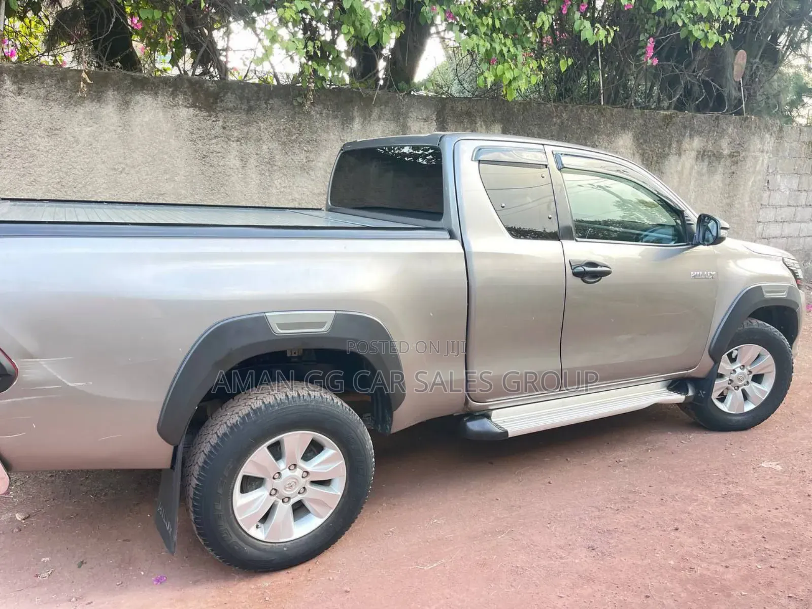 Toyota Hilux 2017 Gray