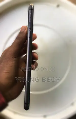 Apple iPhone 8 Plus 64 GB Black