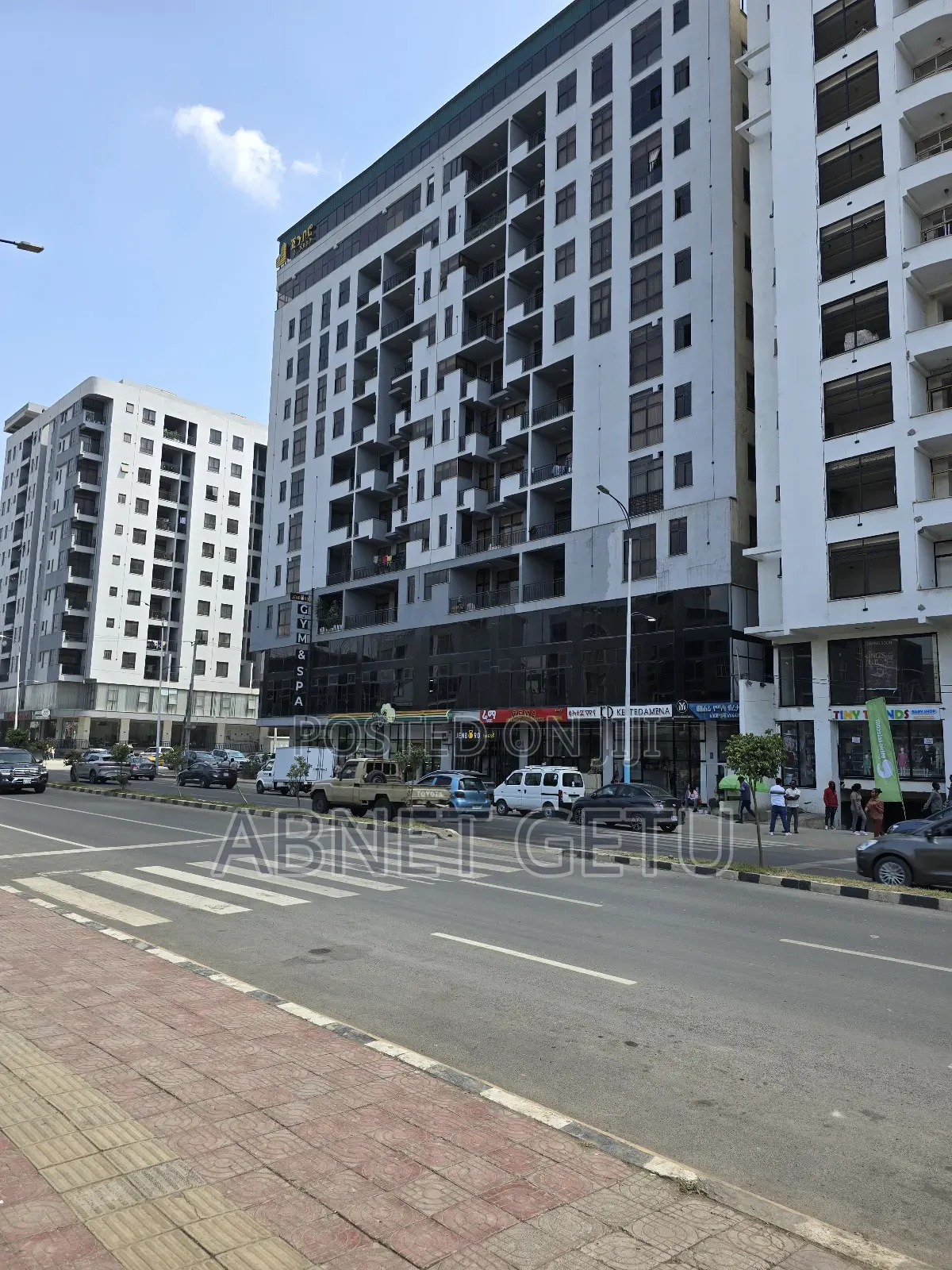 3bdrm Apartment in Jenboro Realestate, Bole for sale