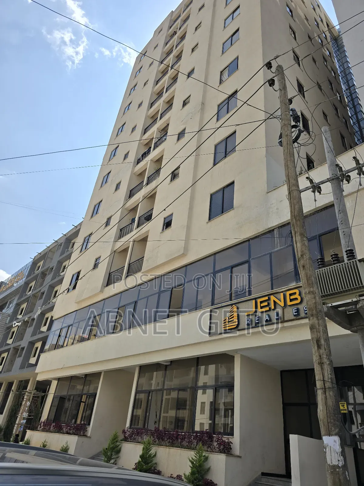 3bdrm Apartment in Jenboro Realestate, Bole for sale