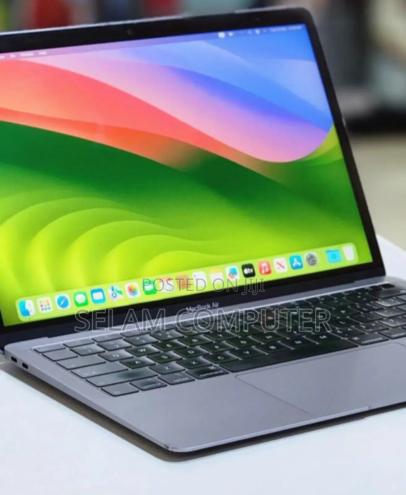 New Laptop Apple MacBook Pro 2019 8GB Intel Core I5 SSD 256GB