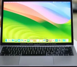 New Laptop Apple MacBook Pro 2019 8GB Intel Core I5 SSD 256GB