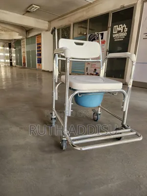 Photo - Commode Wheelchair堥你wheelchair Commode Wheelchair堥我wheelchair Medical