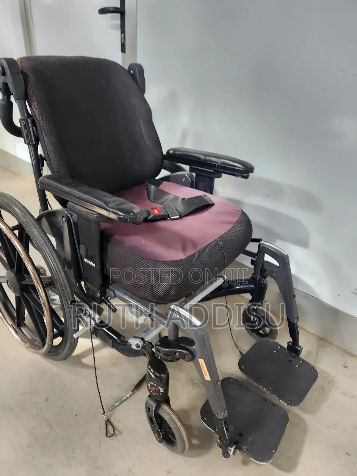 Belted Wheelchair፭¤Comfortable የሚመች መቀመጫ ያለው Wheelchair፯墳wheelchair
