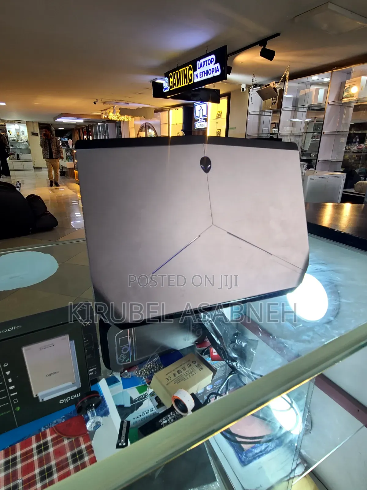 New Laptop Alienware Area-51m 16GB Intel Core i5 SSD 256GB