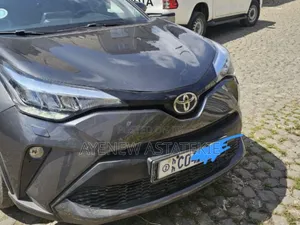 Toyota C-HR 2021 Gray