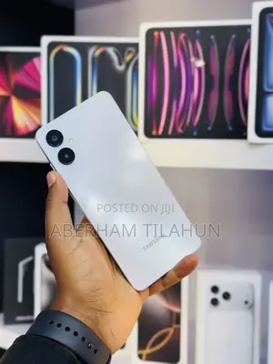 Photo - Samsung Galaxy A06 128 GB White