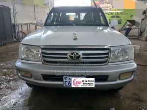 Toyota Land Cruiser 2007 White