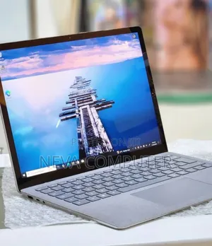 New Laptop Microsoft Surface 16GB Intel Core I7 SSD 256GB