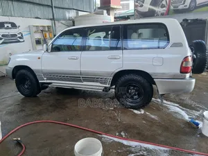 Toyota Land Cruiser 2007 White