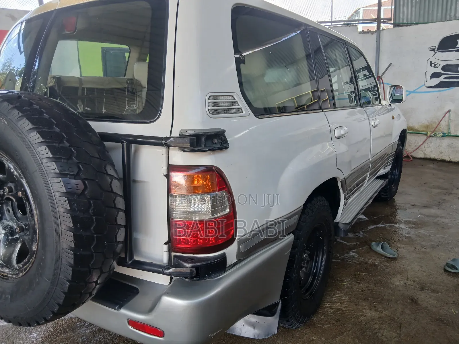Toyota Land Cruiser 2007 White