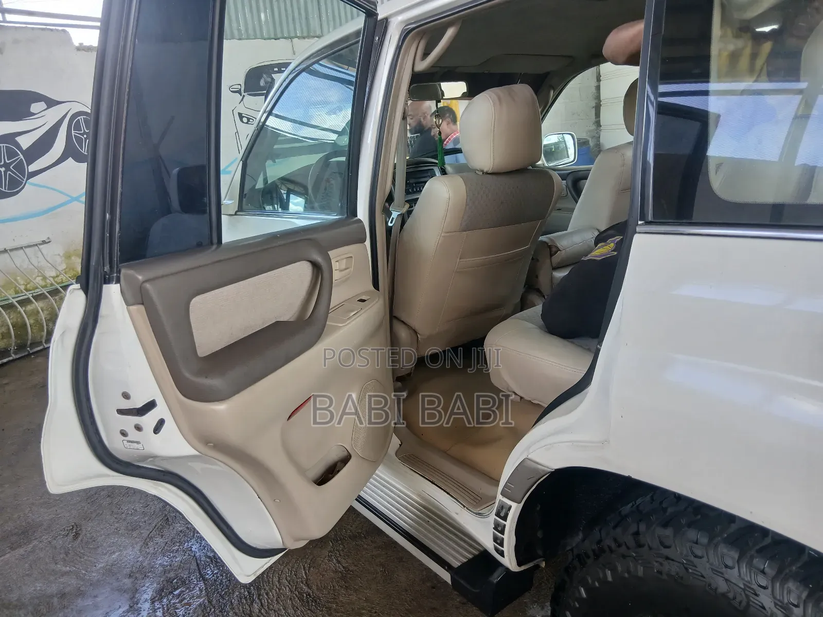 Toyota Land Cruiser 2007 White