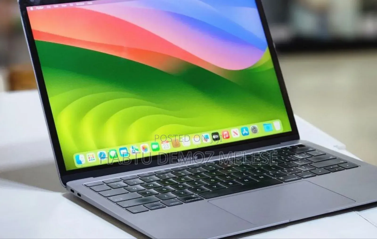 New Laptop Apple MacBook Air 2019 8GB Intel Core I5 SSD 256GB