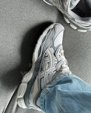 Asics Gel Nyc Cream Gray Fashion Sneaker