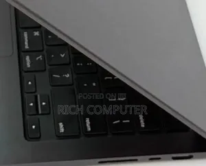 New Laptop Apple MacBook Air 2024 M3 13-Inch 18GB Apple M3 SSD 1T