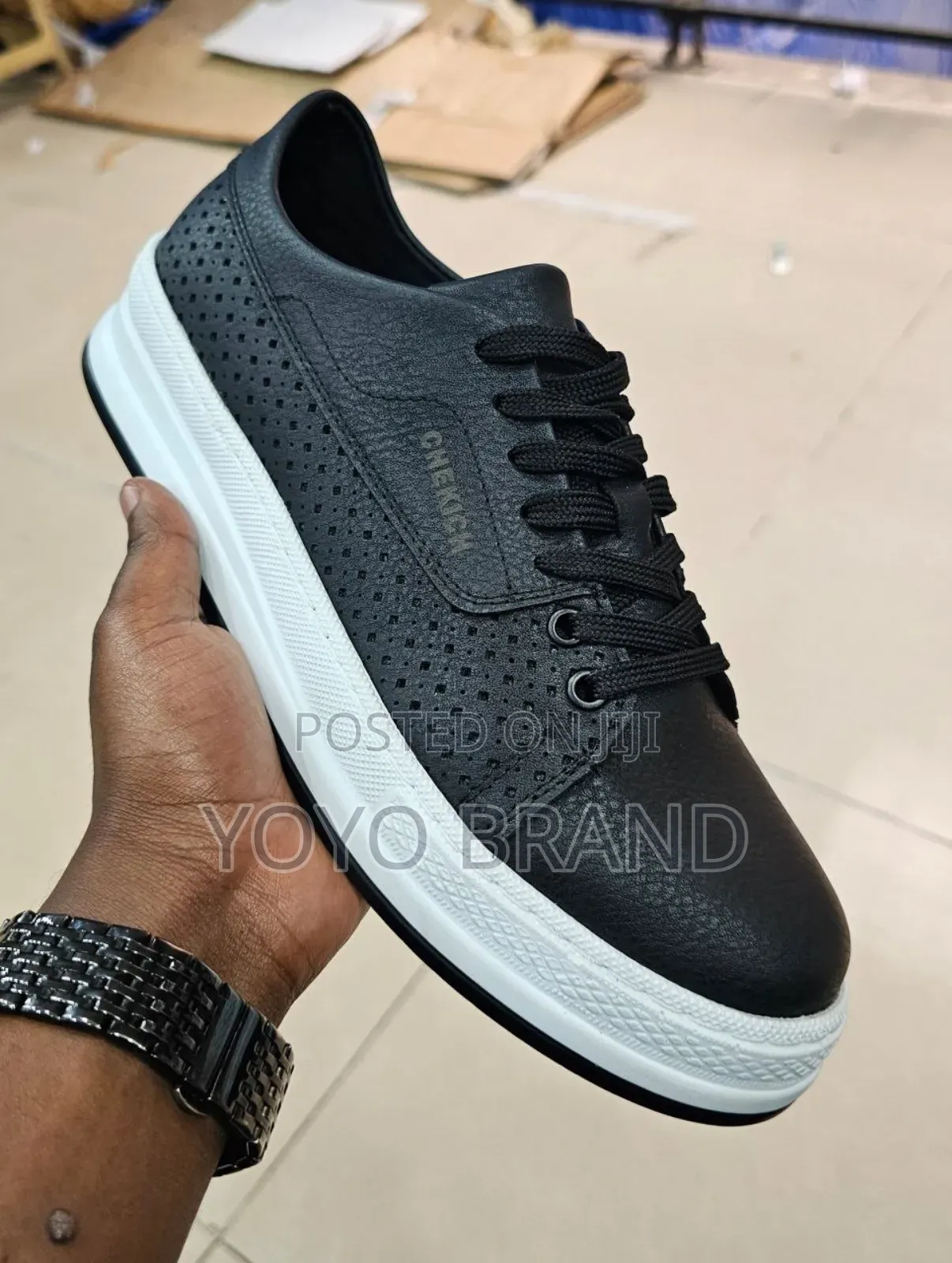 New Arrival Multicolored Chekich Fashion Shoes