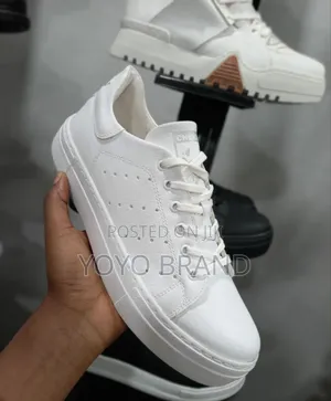 Photo - New Arrival Multicolored Chekech Fashion Shoes