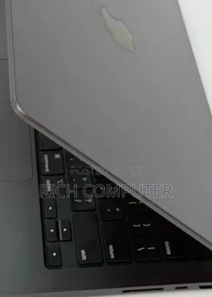 New Apple MacBook Pro 2023 M2 Max 14-Inch 16GB Apple M4 SSD 512GB