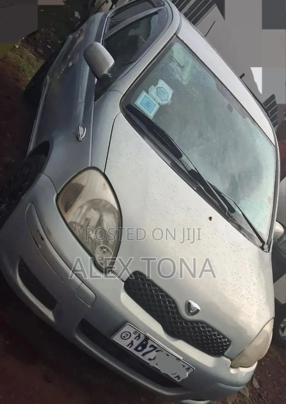 Toyota Vitz 2004 Blue