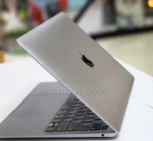 New Laptop Apple MacBook Air 2019 8GB Intel Core I5 SSD 256GB