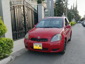 Photo - Toyota Yaris 1.4 2002 Red