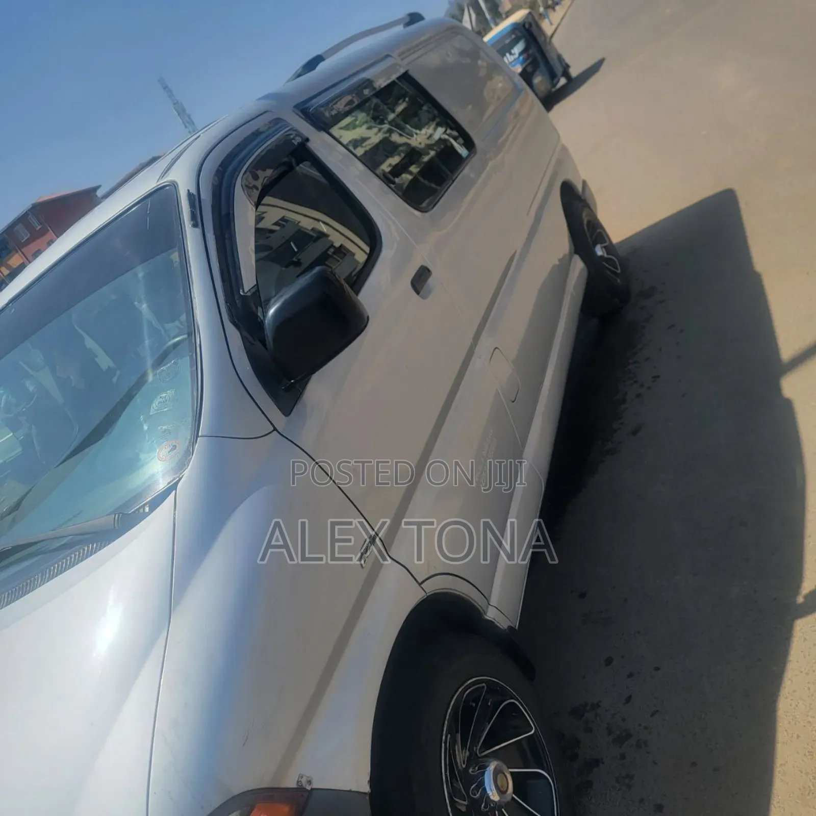 Toyota HiAce 2006 Silver