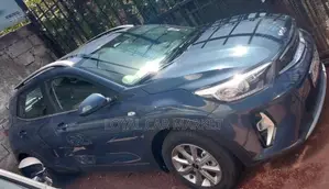 Kia Stonic 2021 Blue