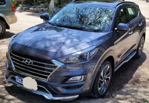 Photo - Hyundai Tucson Ultimate FWD 2020 Gray