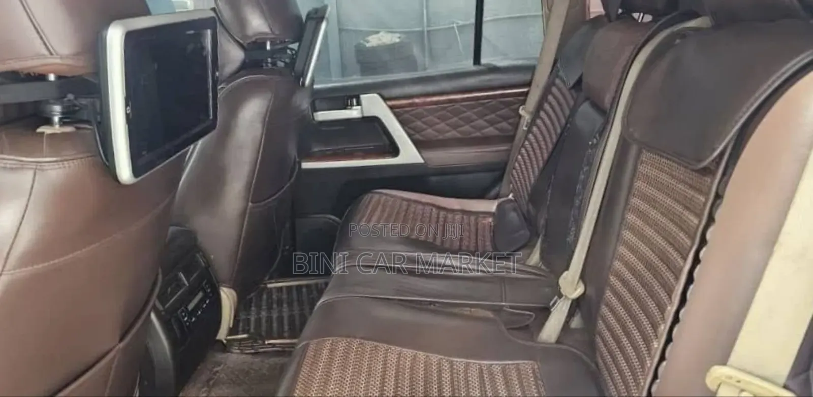 Toyota Land Cruiser 2012 Silver