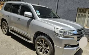 Toyota Land Cruiser 2012 Silver