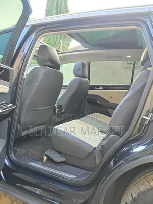 Volkswagen ID.6 2023 Blue