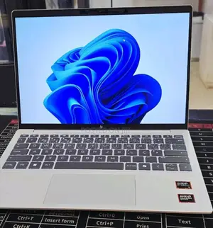 New Laptop HP OmniBook 5 14" 32GB AMD Ryzen 5 SSD 1T