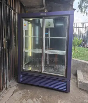 Commercial 3 Dimensions Display / 3ቱም ማእዝን እይታ ያለው ዲስፕለይ