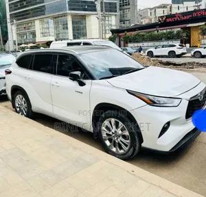 Toyota Highlander Hybrid Limited 2024 White