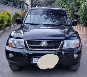 Photo - Mitsubishi Pajero 2006 Black