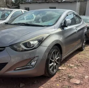 Photo - Hyundai Avante 2014 Silver