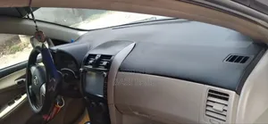 Toyota Corolla 2012 Silver