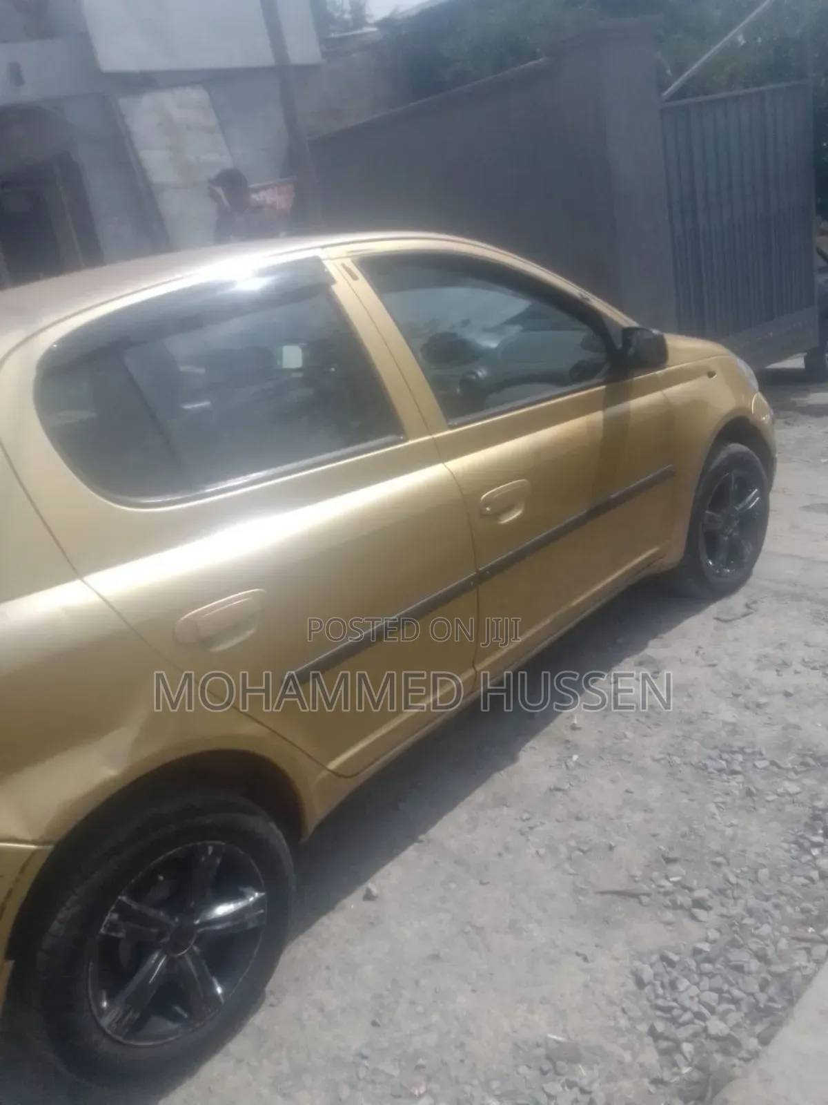 Toyota Vitz 1999 Gold