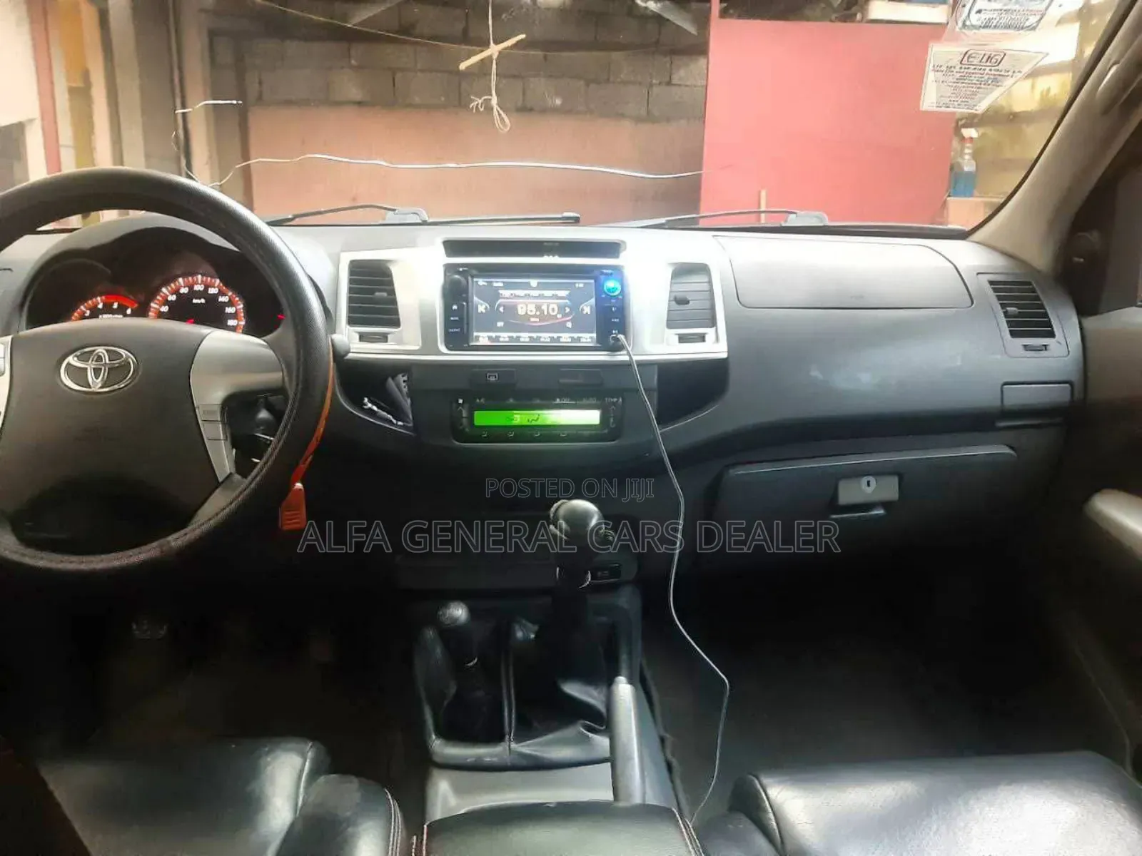 Toyota Hilux 2010 Silver